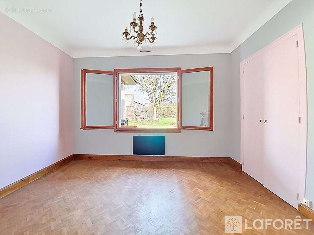 Maison à CUBZAC-LES-PONTS