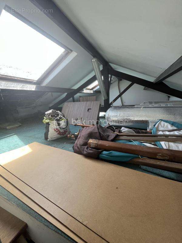 Nanterre — maison 4 chambres + dépendance 36m²  fort potentiel investisseur - photo 21