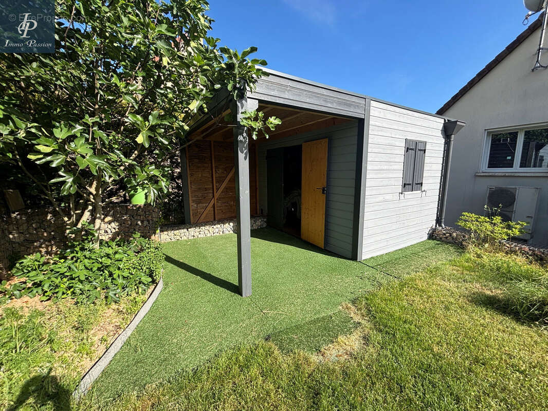 Maison à ECHEVRONNE