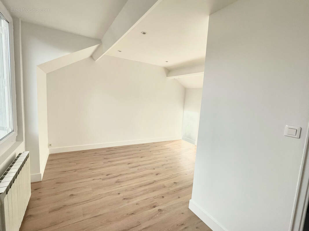 Appartement à MOISSY-CRAMAYEL