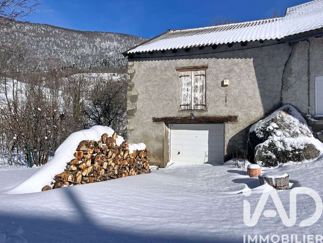 Maison 80 m² à Le Bousquet  - photo 2