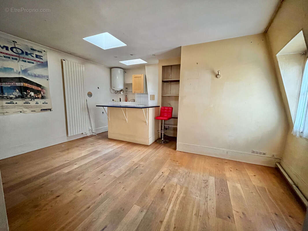 Appartement à PARIS-17E