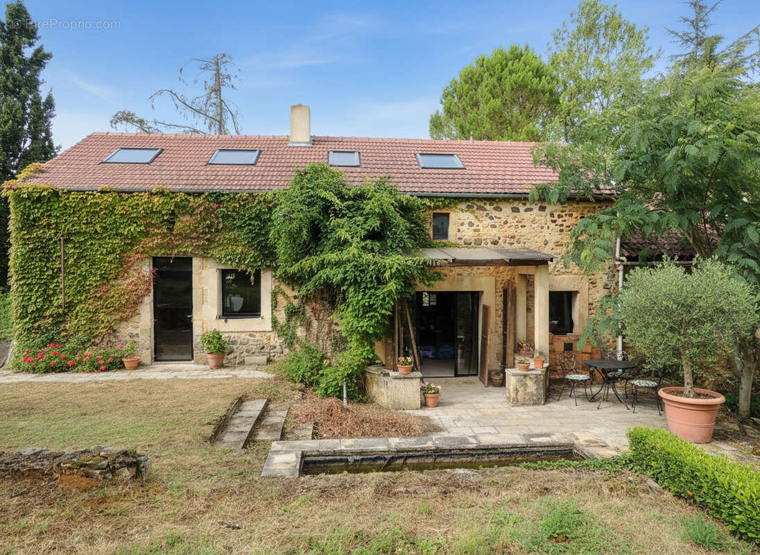 Maison à VEYRINES-DE-VERGT