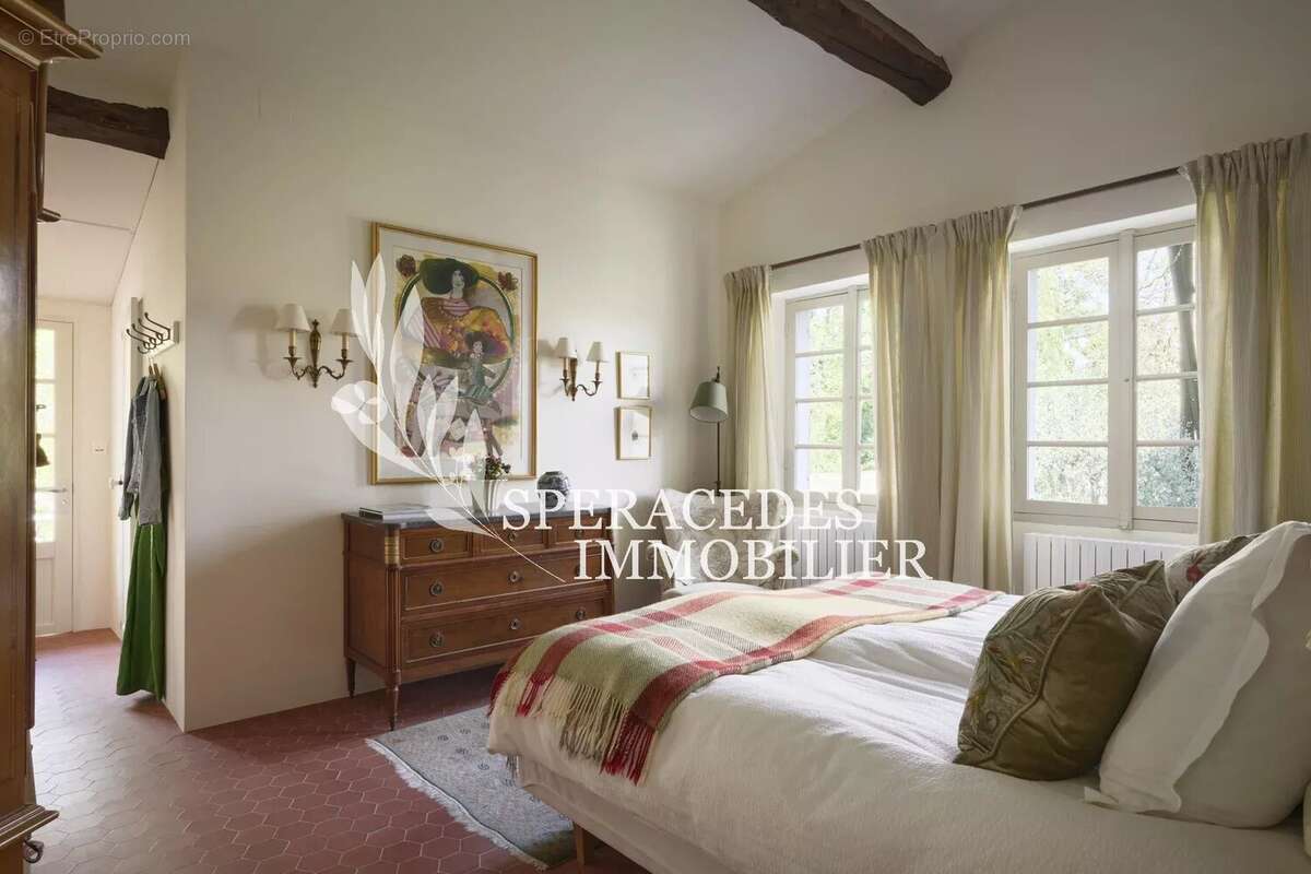 Maison à PEYMEINADE