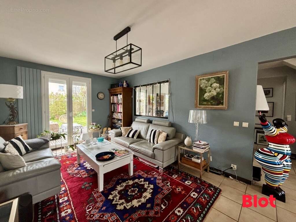 Maison à CHARTRES-DE-BRETAGNE