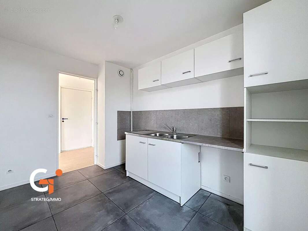 Appartement à LE MESNIL-ESNARD