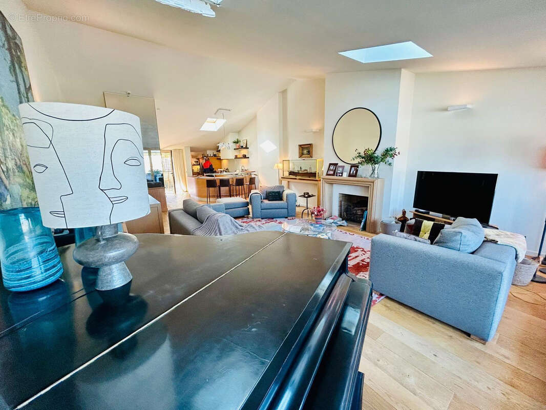 Appartement à MARSEILLE-7E