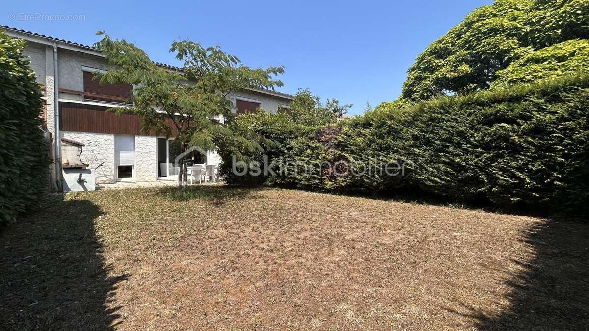 Maison mitoyenne T5 de 95 m² avec jardin  – Rue Lucien-Sampaix, Échirolles - photo 3