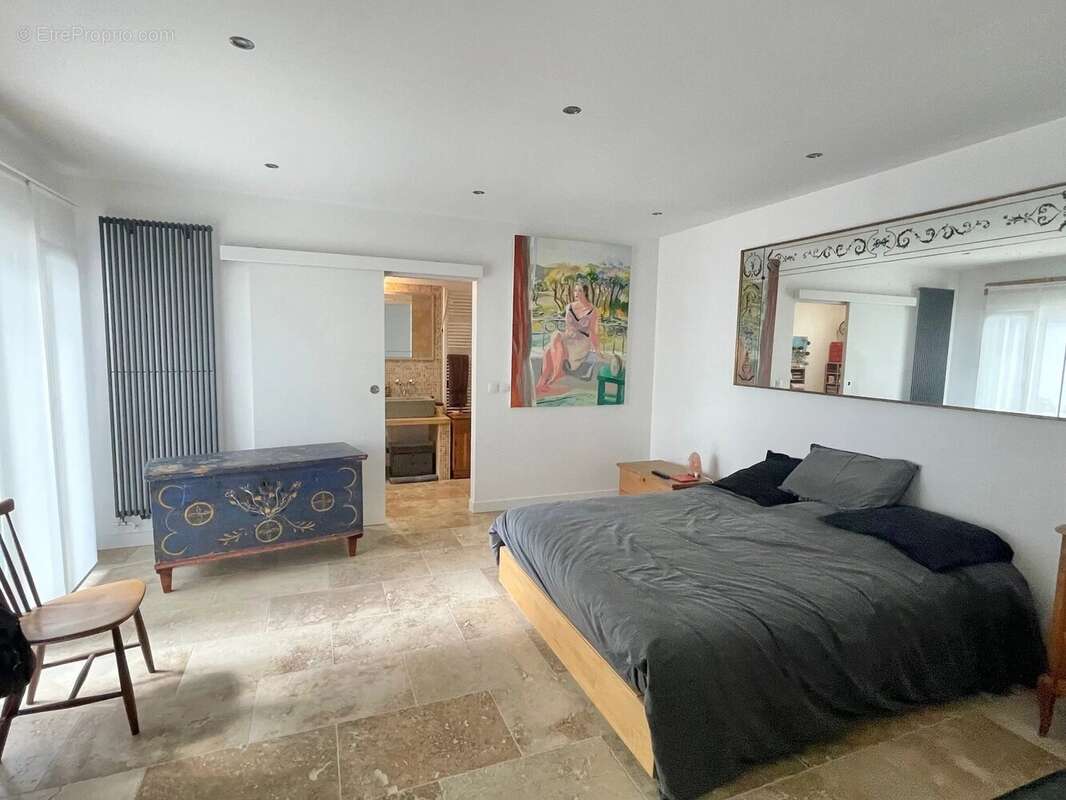 Appartement à SAINT-MAUR-DES-FOSSES
