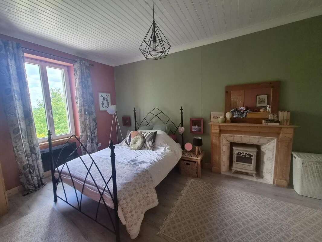 Maison 92 m² à Bolazec  - photo 5