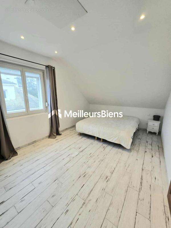 Maison à PRIX-LES-MEZIERES