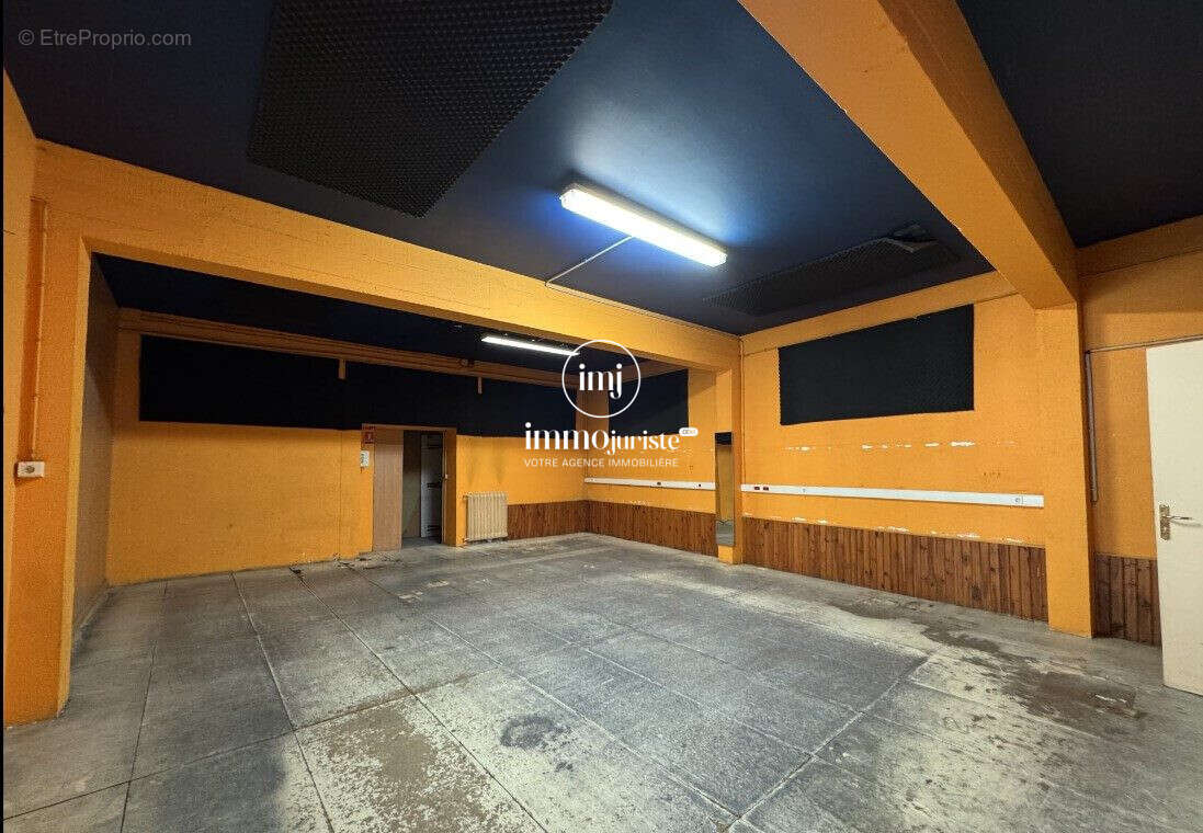 Commerce 428 m² à Limoges  - photo 6