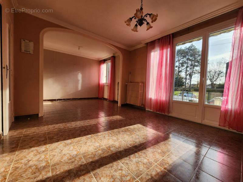 Maison à CHATEAUNEUF-EN-THYMERAIS