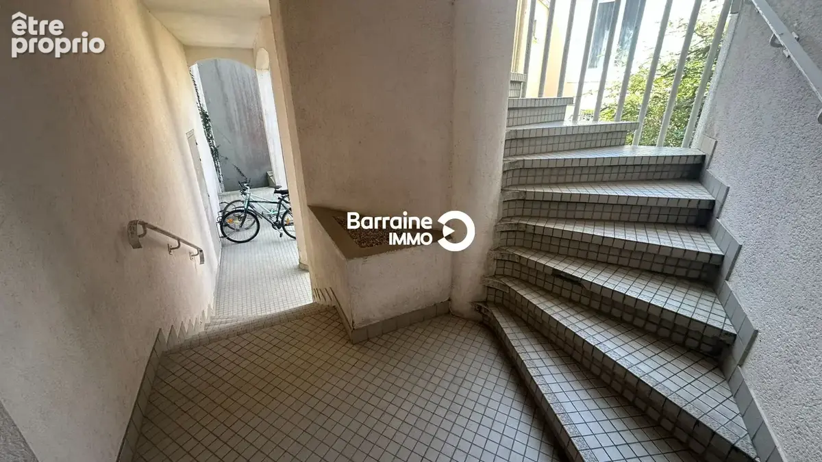 A vendre brest facs de medecine centre ville appartement t1 studio dernier etage vue degagee - photo 7