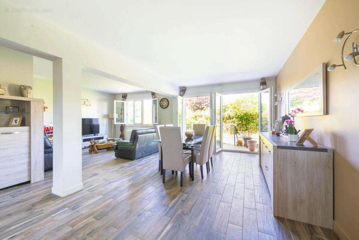 Appartement à GROSLAY