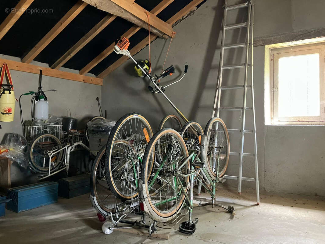 Maison à SAINT-MARCEL-EN-MARCILLAT