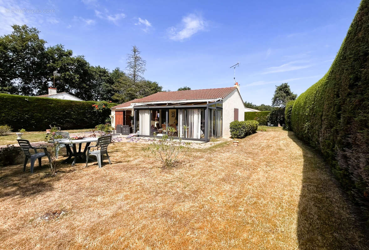 Maison à SAINT-JULIEN-DES-LANDES