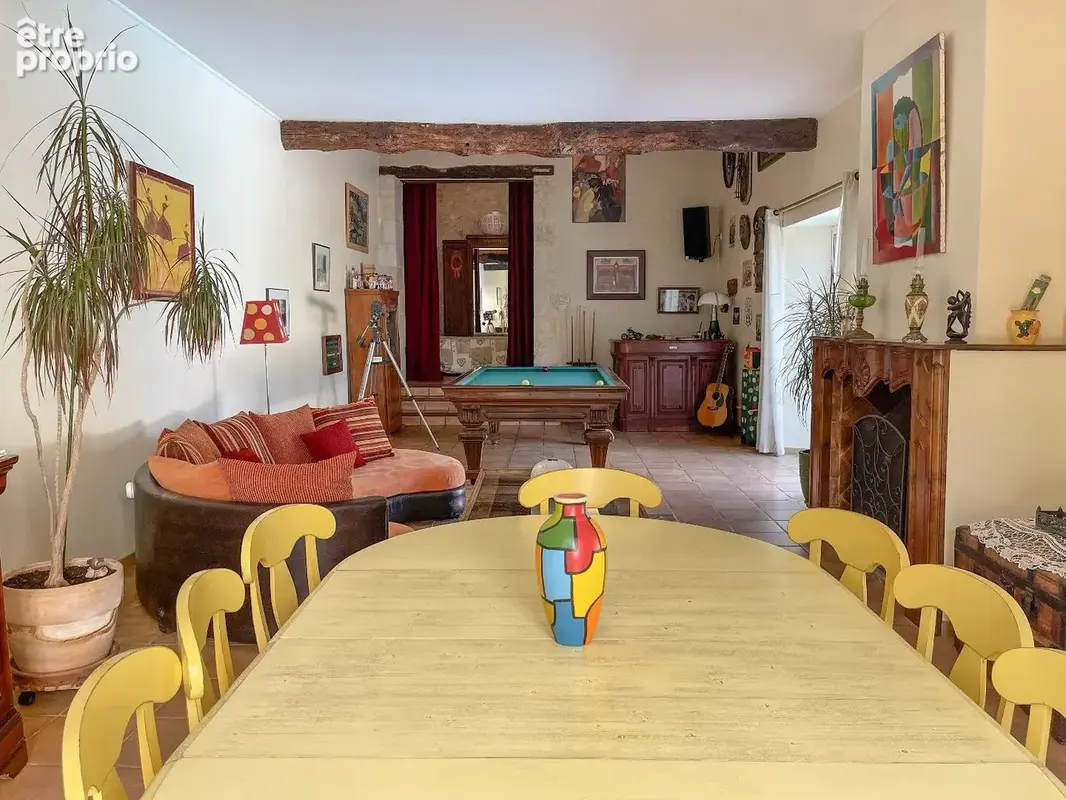 Une maison en pierres autour de sa piscine - photo 6