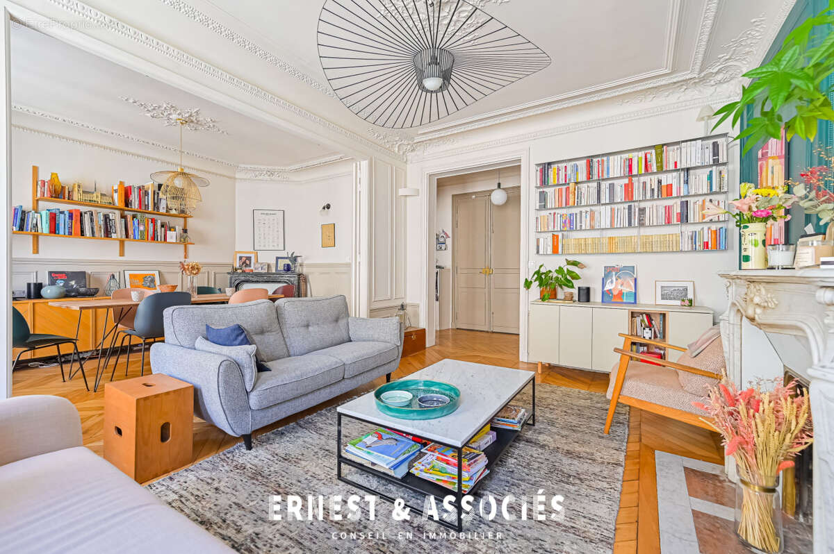 Appartement à PARIS-10E