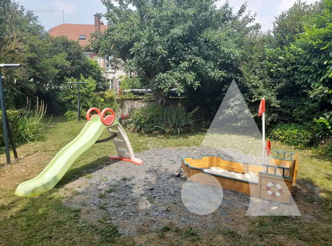 Maison crepy en valois meme 7 chambres avec jardin - photo 17