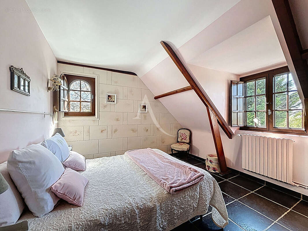 Maison à BRIOLLAY