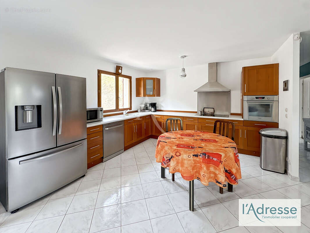 Maison à ELBEUF-SUR-ANDELLE