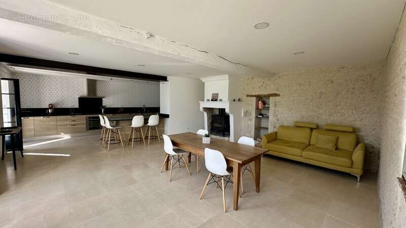 Maison à CHALLIGNAC