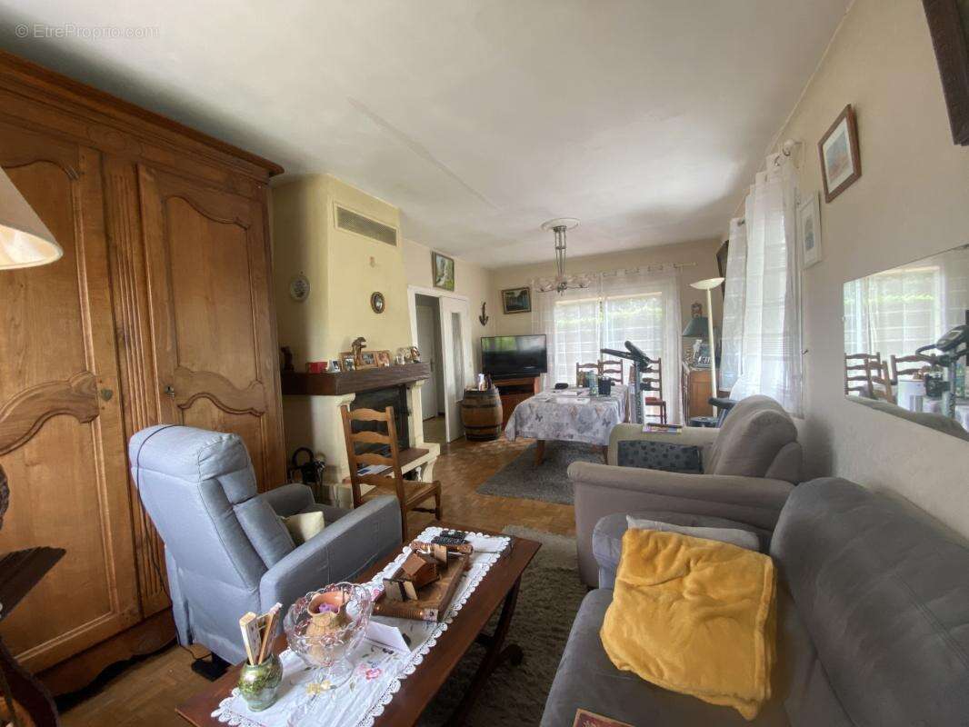 Au calme et sans vis à vis, au cœur de Domois, Maison de caractère avec grand terrain - photo 7