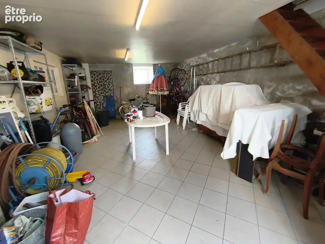 Maison 91 m² à Saint-Fraimbault  - photo 8