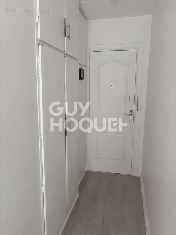 Appartement à LES PAVILLONS-SOUS-BOIS