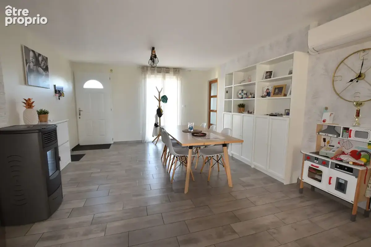 Plain pied avec piscine et terrain de 7500 m2 - photo 11