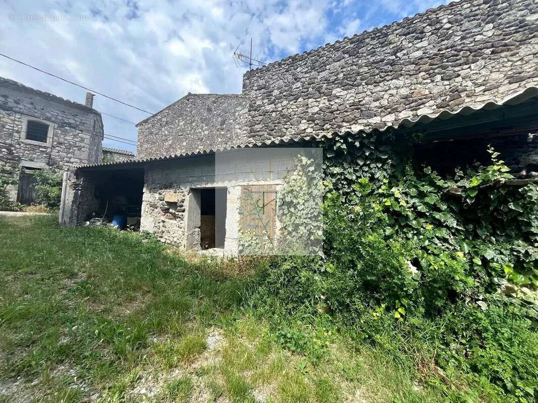 Maison à CHOMERAC