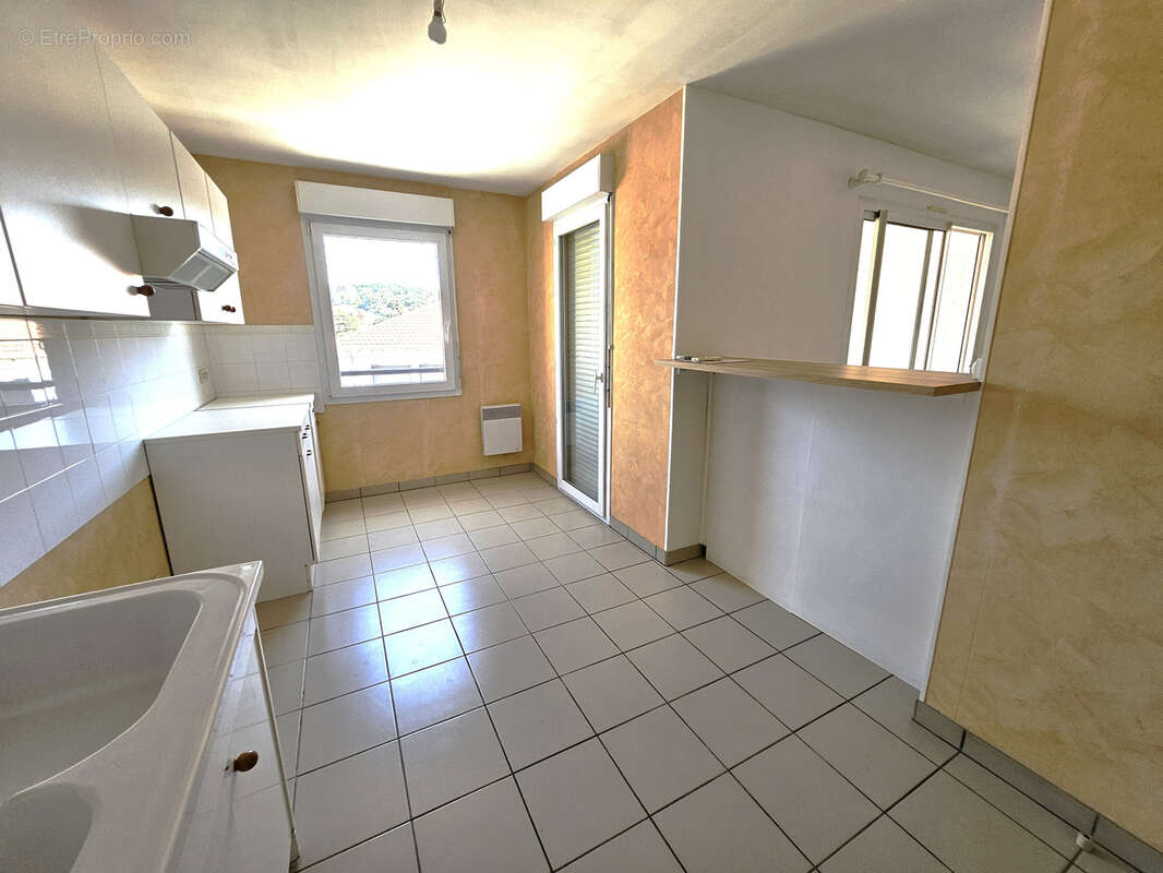 Appartement à LE PEAGE-DE-ROUSSILLON