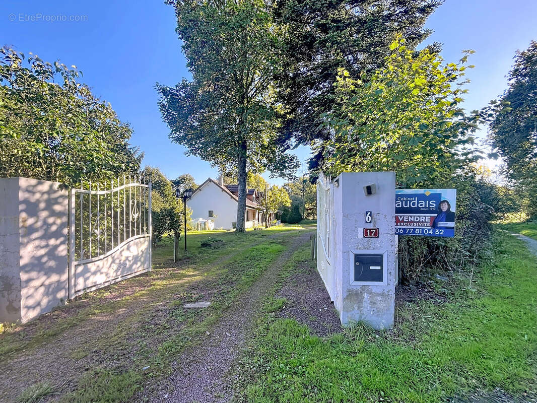 Maison à LE MESNIL-EURY