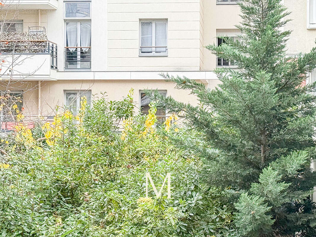 Appartement à MONTROUGE