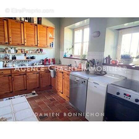 Maison à MONTCORBON