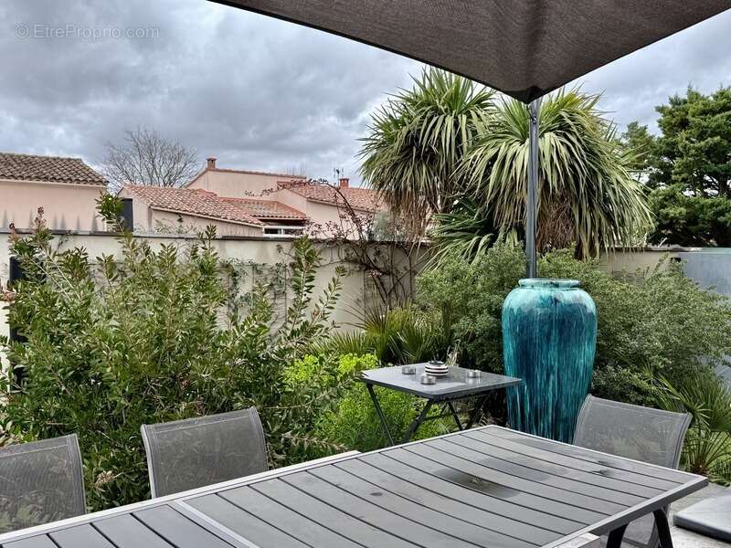 Maison à L'ISLE-SUR-LA-SORGUE