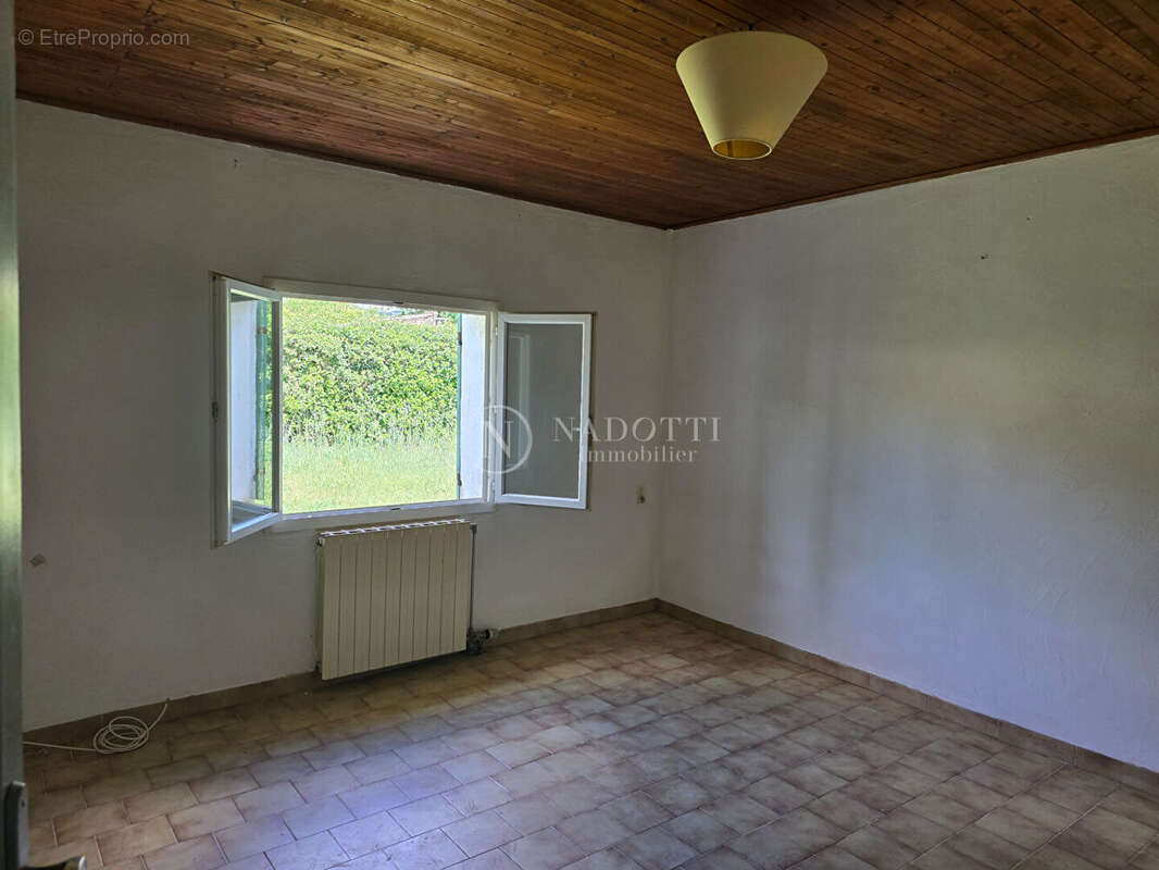Maison à CABRIERES-D'AVIGNON