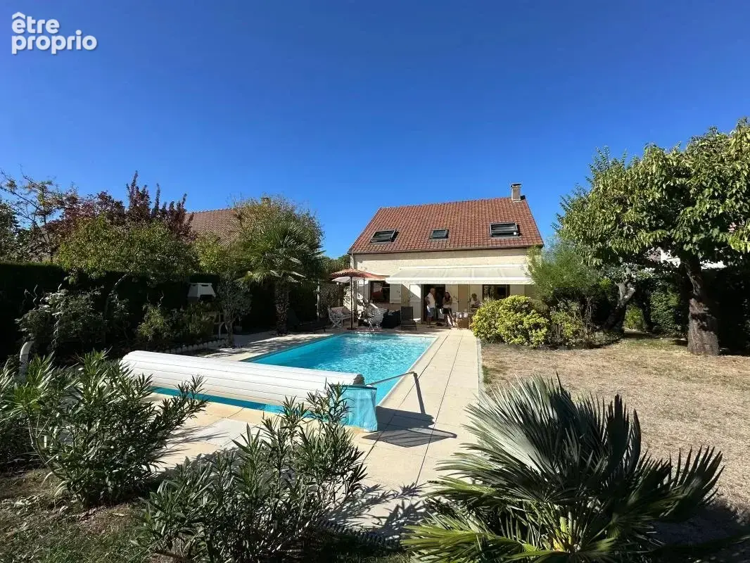 Maison familiale jardin paysager Piscine - photo 1