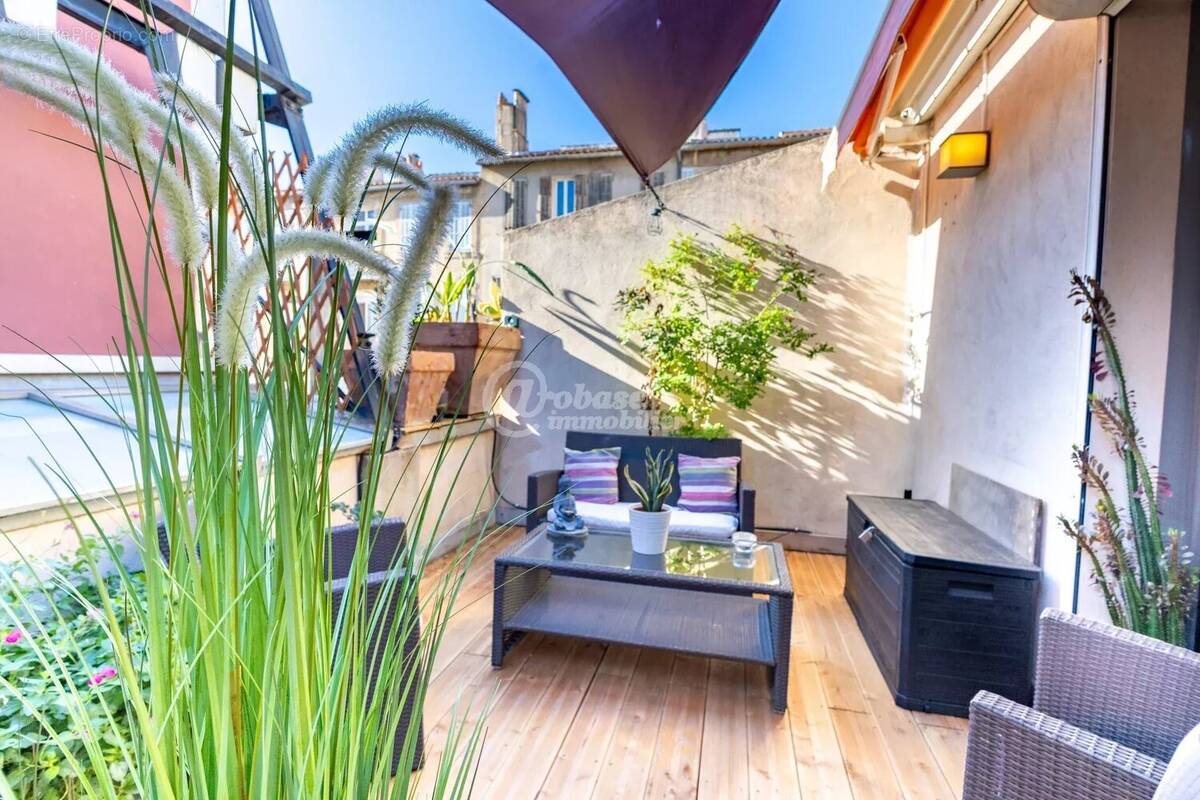 Appartement à MARSEILLE-1E