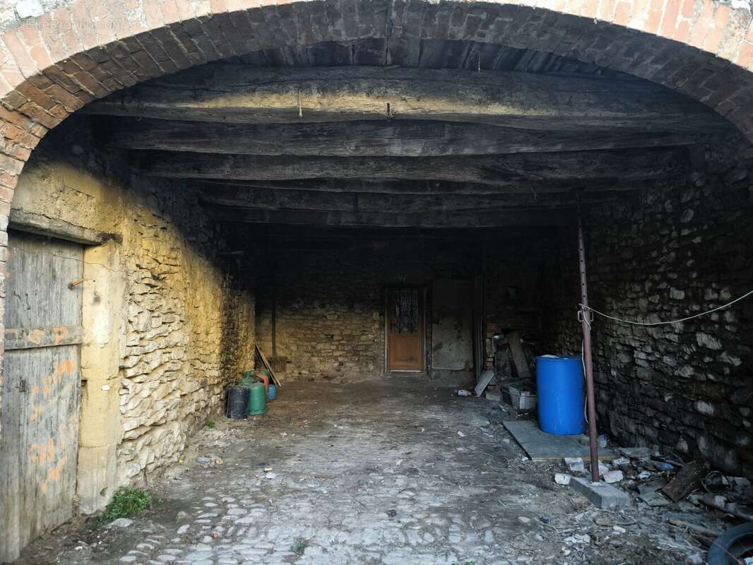 Maison à SAINT-JEAN-DE-SERRES