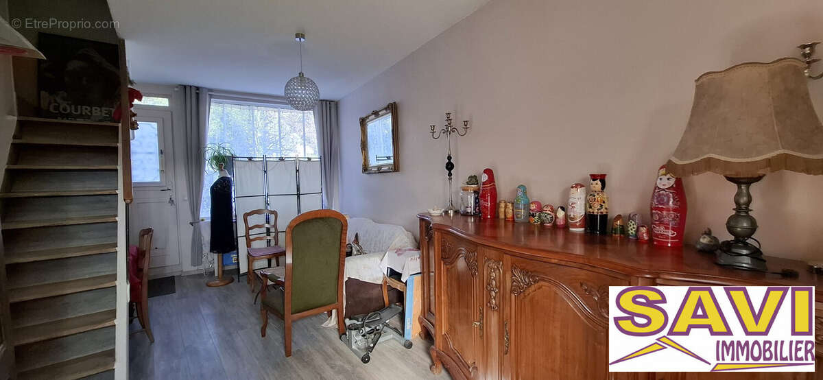 Maison à LA SELLE-SUR-LE-BIED