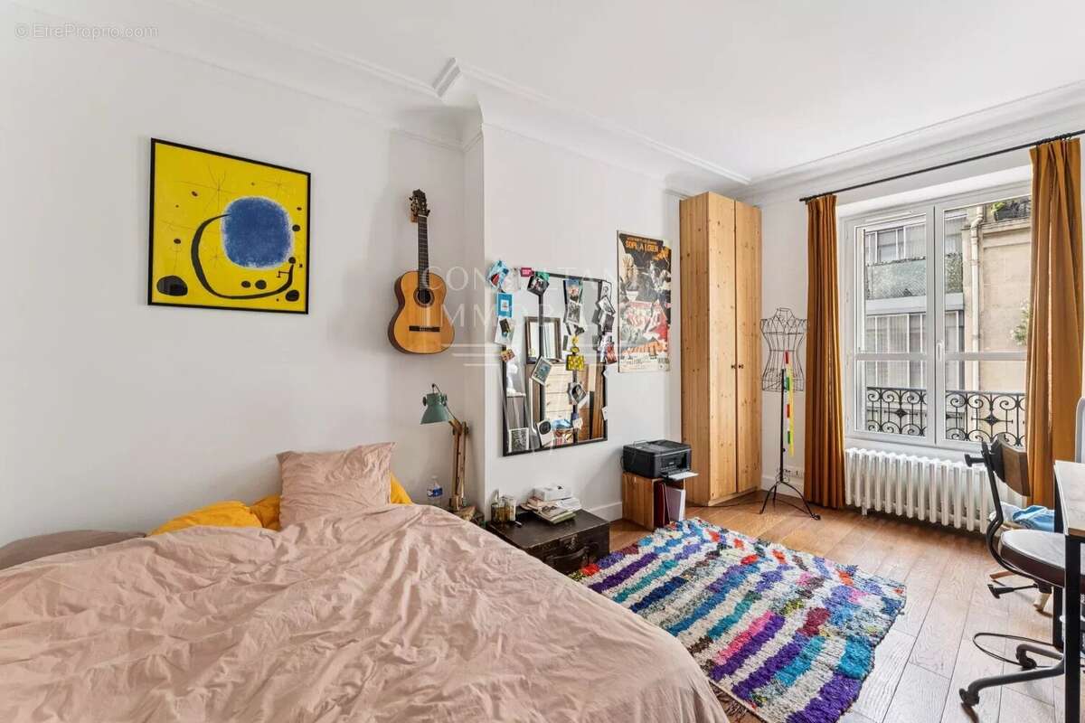 Appartement à PARIS-14E