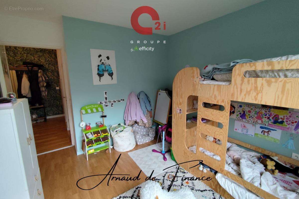 Appartement à GENNEVILLIERS