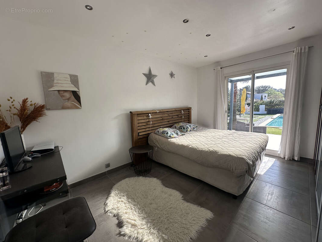 Maison à SAINT-JEAN-DE-CUCULLES