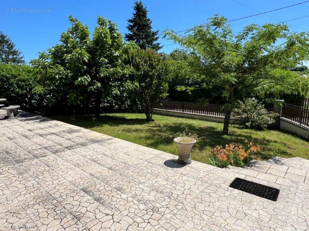 Beau Pavillon entre Ruffec et Sauzé-Vaussais - photo 41