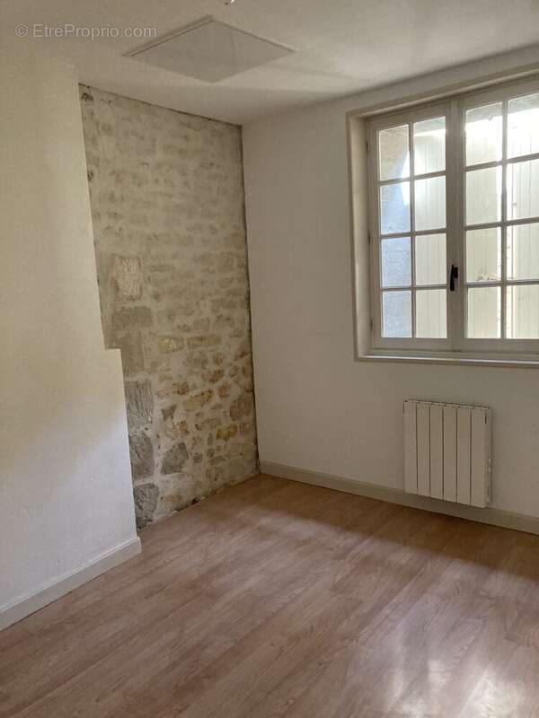 Appartement à SAINTES