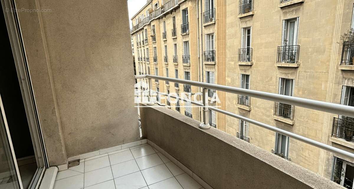 Appartement à MARSEILLE-5E