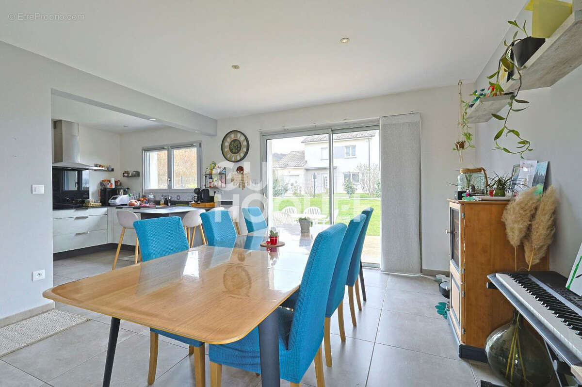 Maison à NEUVES-MAISONS