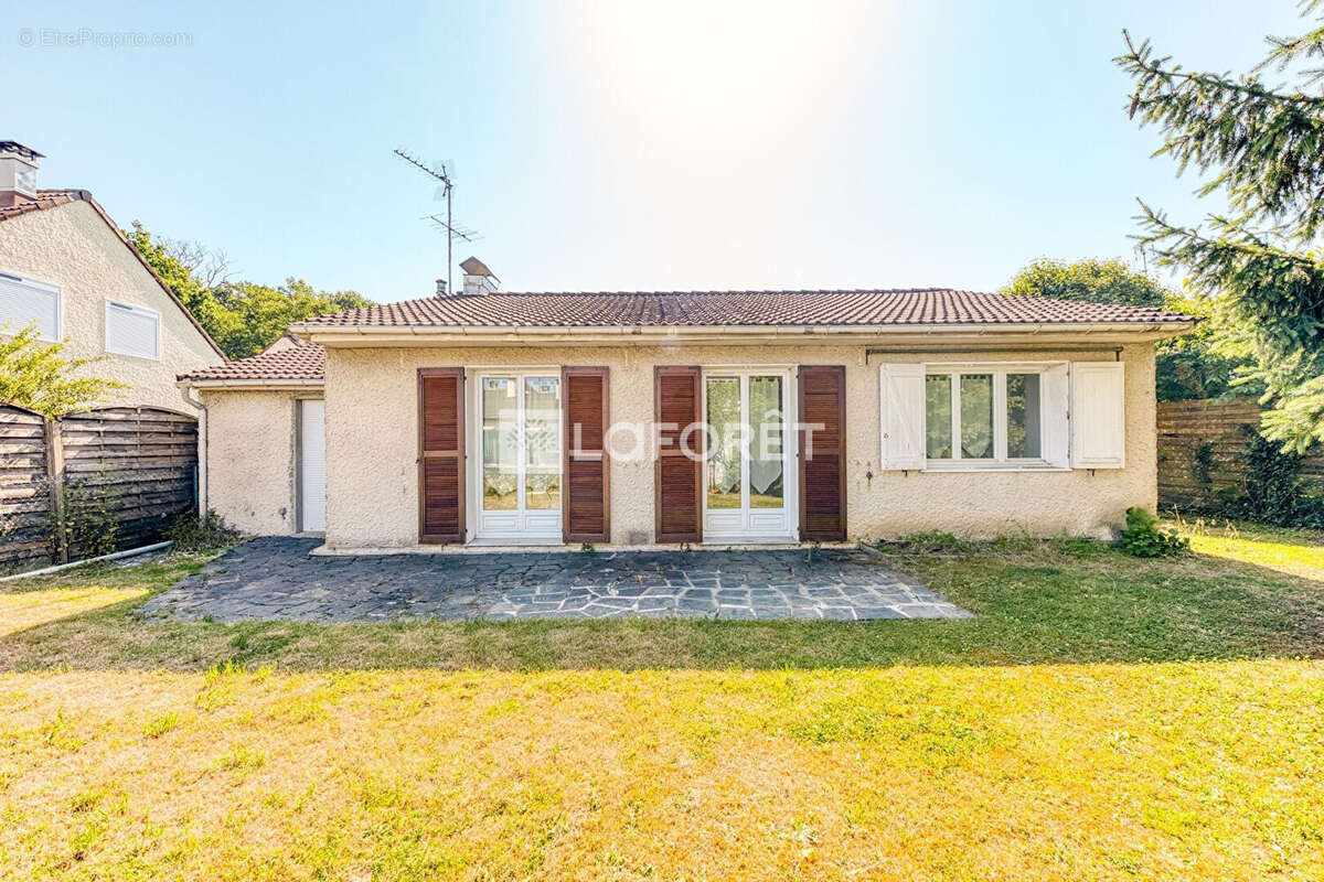 Maison a vendre a roissy-en-brie 5 pieces de 90m² - photo 2